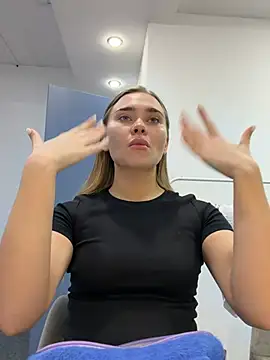 MonicaWestt online show from April 10, 2026, 6:51 am