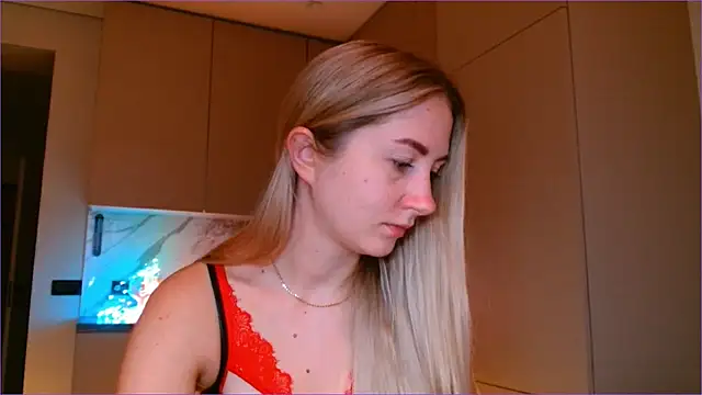 BluueSilk online show from December 23, 2025, 6:44 am