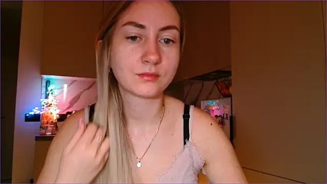 BluueSilk online show from February 18, 2026, 6:09 am