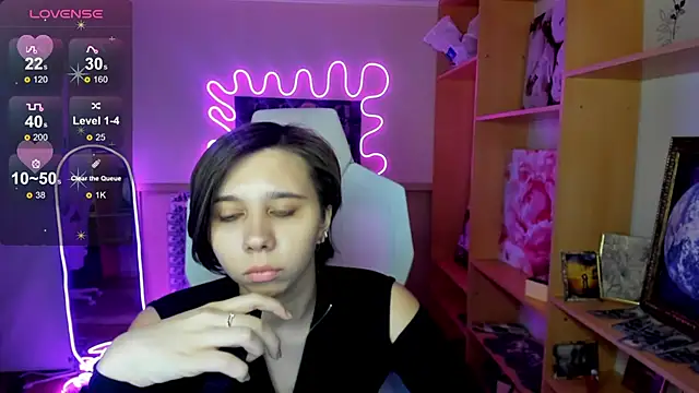 Snapshot of Scarlet_Sirenn chatting on February 6, 2026, 8:29 am Scarlet Sirenn online show from February 6, 2026, 8:29 am