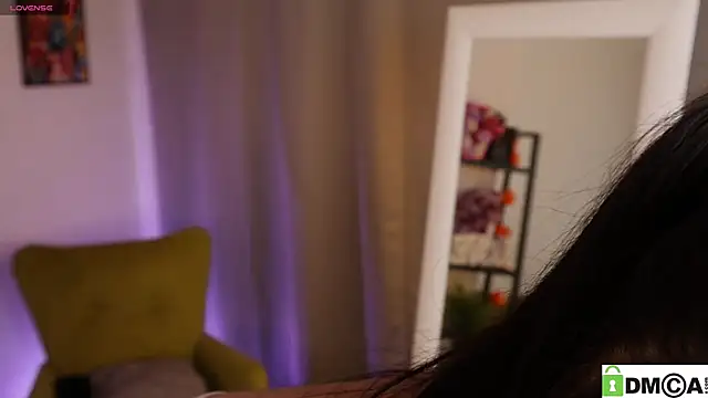 Noiry Vuvez online show from April 3, 2026, 8:18 pm