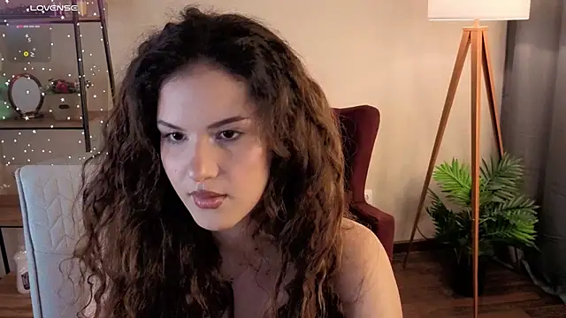 Lili Torin online show from July 11, 2026, 8:17 am