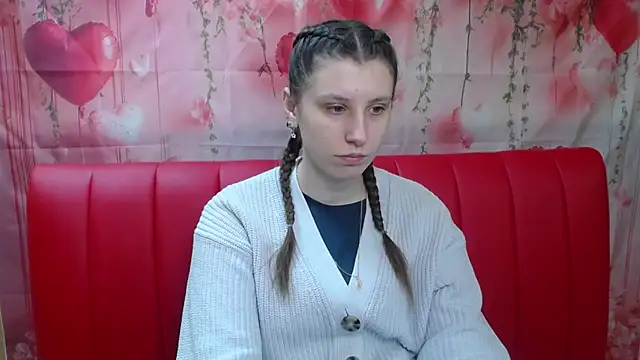 Snapshot of LilianaShine chatting on February 22, 2026, 6:13 am LilianaShine online show from February 22, 2026, 6:13 am