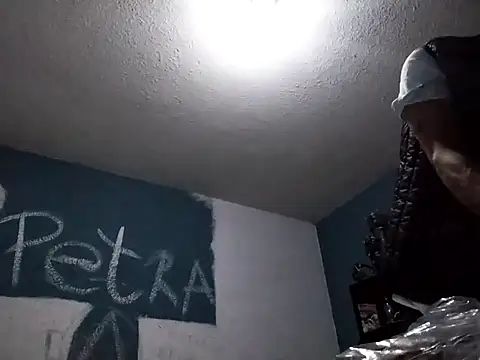 Snapshot of Castinwwww23 chatting on February 23, 2026, 1:25 am Castinwwww23 online show from February 23, 2026, 1:25 am