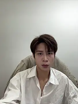 Snapshot of SM_004 chatting on February 10, 2026, 11:03 am SM 004 online show from February 10, 2026, 11:03 am