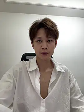 Snapshot of SM_004 chatting on March 29, 2026, 11:43 am SM 004 online show from March 29, 2026, 11:43 am