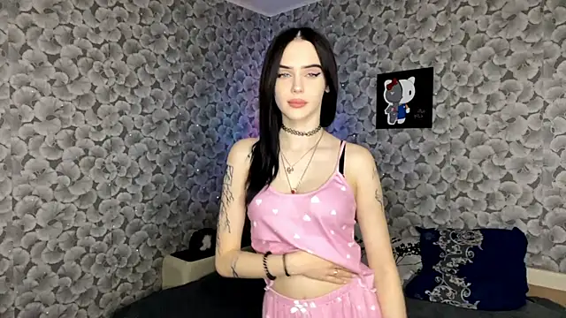 IeshaOsorio online show from April 3, 2026, 6:33 am