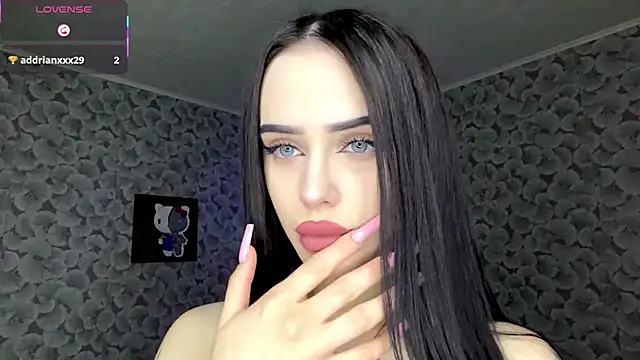 IeshaOsorio online show from April 7, 2026, 8:04 am