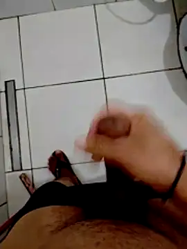 Snapshot of miximilian chatting on April 3, 2026, 9:24 pm miximilian online show from April 3, 2026, 9:24 pm