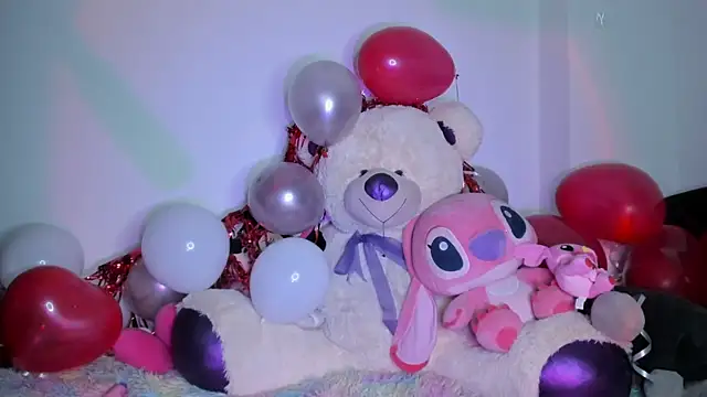 Snapshot of Kylievoos chatting on February 19, 2026, 1:23 am Kylievoos online show from February 19, 2026, 1:23 am