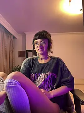 Miamhua-Cat- online show from February 12, 2026, 6:30 am