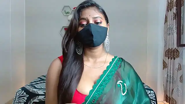 Hotginni4 online show from July 6, 2026, 3:36 pm