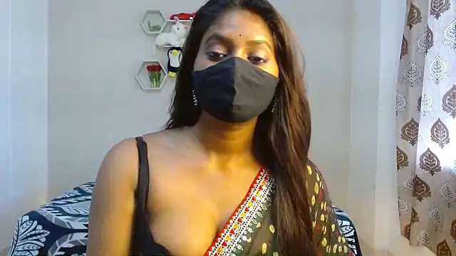Hotginni4 online show from July 9, 2026, 6:17 am