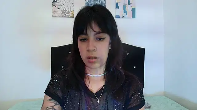 Kalyra 17 online show from April 6, 2026, 6:20 pm