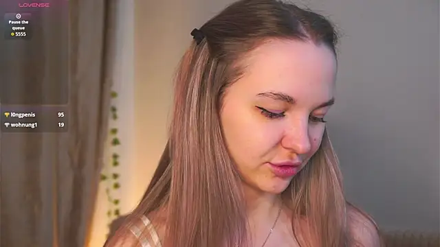 AricaPetties online show from March 3, 2026, 8:26 pm