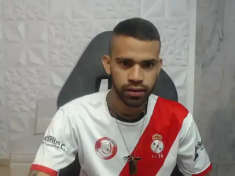 Snapshot of chacorta_ chatting on February 10, 2026, 1:04 pm chacorta online show from February 10, 2026, 1:04 pm