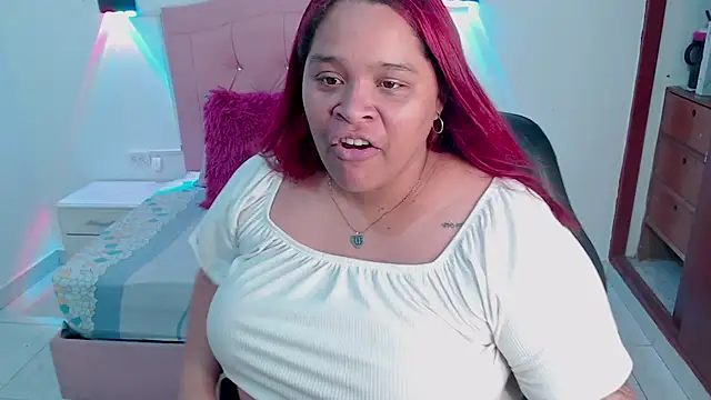 Snapshot of NathaliaMayson chatting on July 18, 2026, 8:18 am NathaliaMayson online show from July 18, 2026, 8:18 am