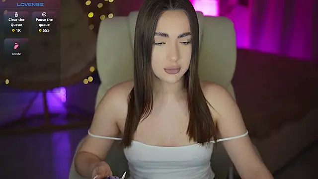 OliviaMoore  online show from March 15, 2026, 8:04 pm