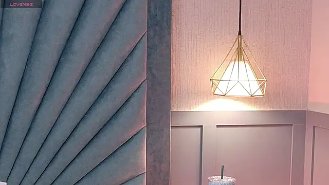 Snapshot of Annia-Greco chatting on February 4, 2026, 3:07 pm Annia-Greco online show from February 4, 2026, 3:07 pm