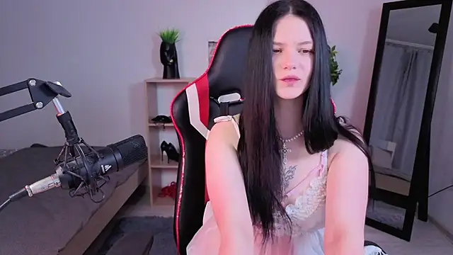 Maria trend online show from February 17, 2026, 6:47 pm