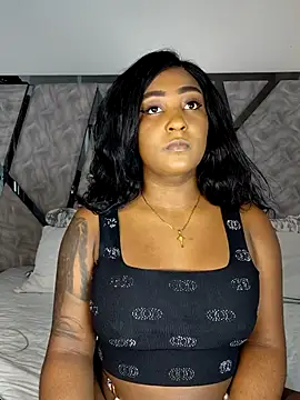 Denise wolfe21 online show from April 14, 2026, 12:55 pm