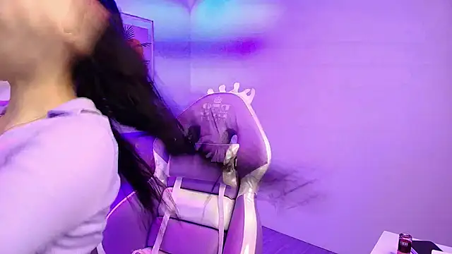 Snapshot of Maddie_T18 chatting on February 10, 2026, 11:25 am Maddie T18 online show from February 10, 2026, 11:25 am