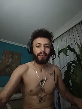 Snapshot of kauzZhomi chatting on February 17, 2026, 11:18 am kauzZhomi online show from February 17, 2026, 11:18 am