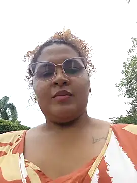 Snapshot of AdinaSkaly chatting on February 23, 2026, 9:23 pm AdinaSkaly online show from February 23, 2026, 9:23 pm