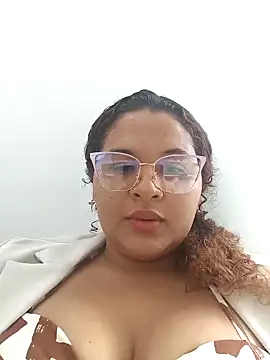 Snapshot of AdinaSkaly chatting on February 25, 2026, 2:59 pm AdinaSkaly online show from February 25, 2026, 2:59 pm