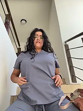 Ales Kitten Live online show from April 2, 2026, 7:33 pm