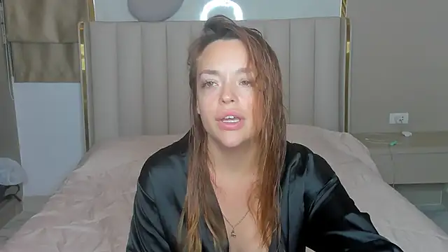 Snapshot of stellaa_quenn chatting on February 12, 2026, 12:33 pm stellaa quenn online show from February 12, 2026, 12:33 pm