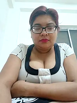 Snapshot of Elie_Hallway chatting on February 16, 2026, 6:48 pm Elie Hallway online show from February 16, 2026, 6:48 pm