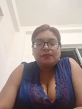 Elie Hallway online show from June 14, 2026, 6:43 pm