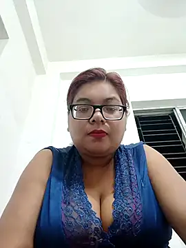 Elie Hallway online show from June 19, 2026, 8:12 pm