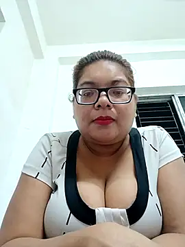 Elie Hallway online show from July 30, 2026, 6:07 pm