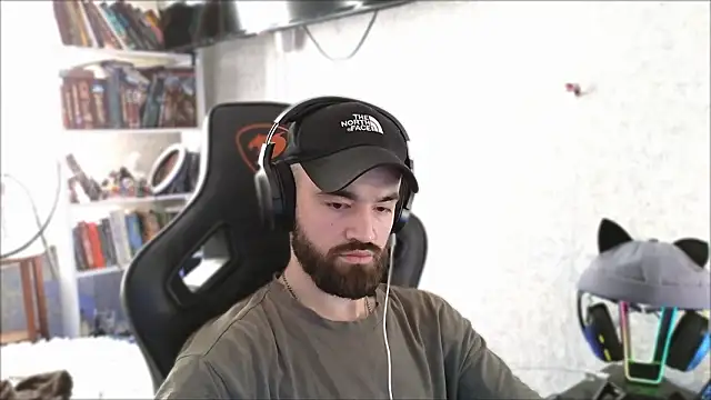 Snapshot of _Mostly_ chatting on March 28, 2026, 5:51 am Mostly online show from March 28, 2026, 5:51 am