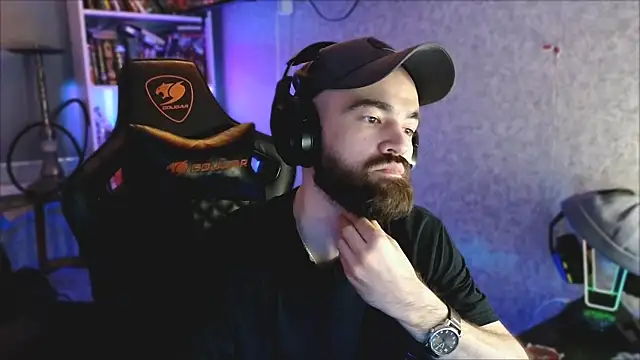 Snapshot of _Mostly_ chatting on April 10, 2026, 8:02 pm Mostly online show from April 10, 2026, 8:02 pm