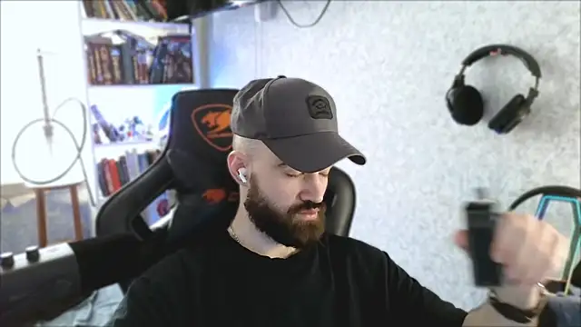 Snapshot of _Mostly_ chatting on April 13, 2026, 8:20 am Mostly online show from April 13, 2026, 8:20 am