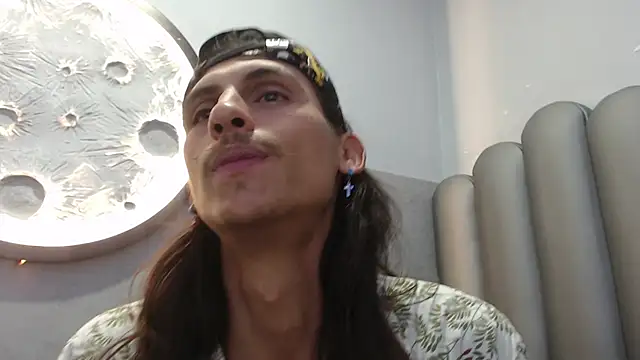 Snapshot of Noha-Smith chatting on February 27, 2026, 12:21 am Noha-Smith online show from February 27, 2026, 12:21 am