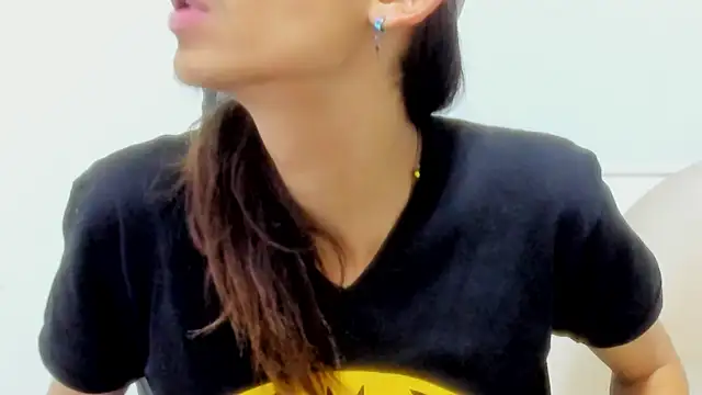 Snapshot of Noha-Smith chatting on March 1, 2026, 4:47 am Noha-Smith online show from March 1, 2026, 4:47 am