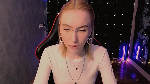 Snapshot of crybambi chatting on February 12, 2026, 7:03 am crybambi online show from February 12, 2026, 7:03 am