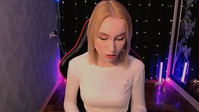 Snapshot of crybambi chatting on February 14, 2026, 8:11 am crybambi online show from February 14, 2026, 8:11 am