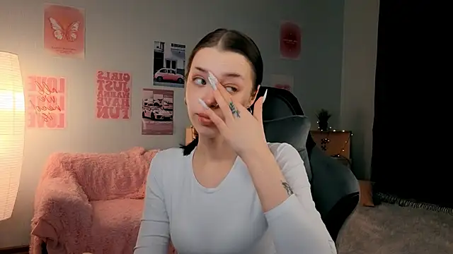 Snapshot of Vexnexe chatting on February 27, 2026, 7:14 pm Vexnexe online show from February 27, 2026, 7:14 pm