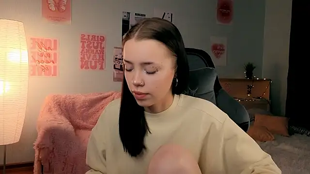 Snapshot of Vexnexe chatting on February 28, 2026, 7:37 pm Vexnexe online show from February 28, 2026, 7:37 pm