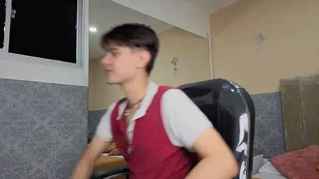 Snapshot of Derek_Sinn chatting on February 9, 2026, 8:35 pm Derek Sinn online show from February 9, 2026, 8:35 pm