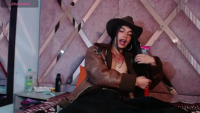 MeghanQueen   online show from February 25, 2026, 5:17 am