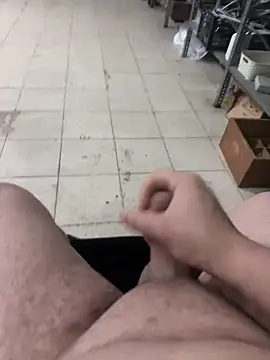 Snapshot of Can3438q chatting on February 6, 2026, 6:44 pm Can3438q online show from February 6, 2026, 6:44 pm