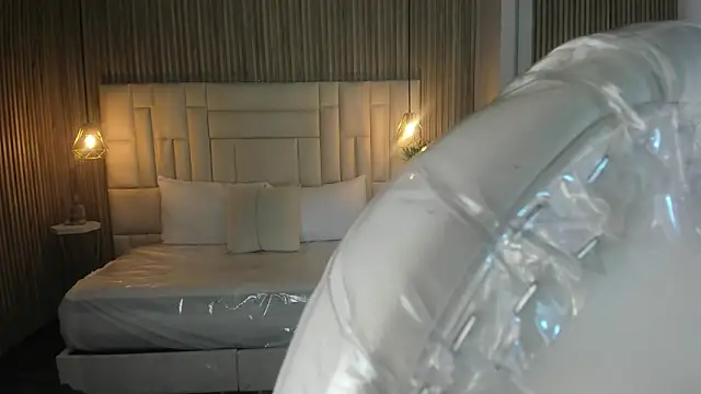 Snapshot of Ravenn21x chatting on February 28, 2026, 11:33 am Ravenn21x online show from February 28, 2026, 11:33 am