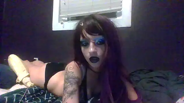 emoprincessxD online show from May 3, 2026, 3:23 am