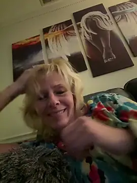 Snapshot of FireAfterDark chatting on February 9, 2026, 7:01 am FireAfterDark online show from February 9, 2026, 7:01 am